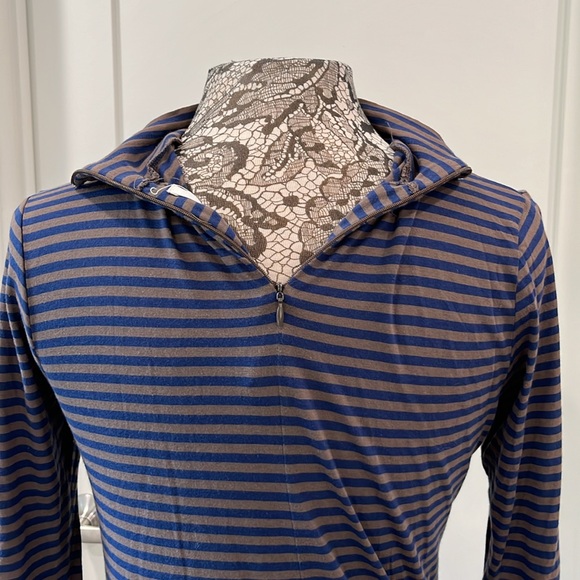 Demylee stretch mock turtleneck top - Picture 8 of 8